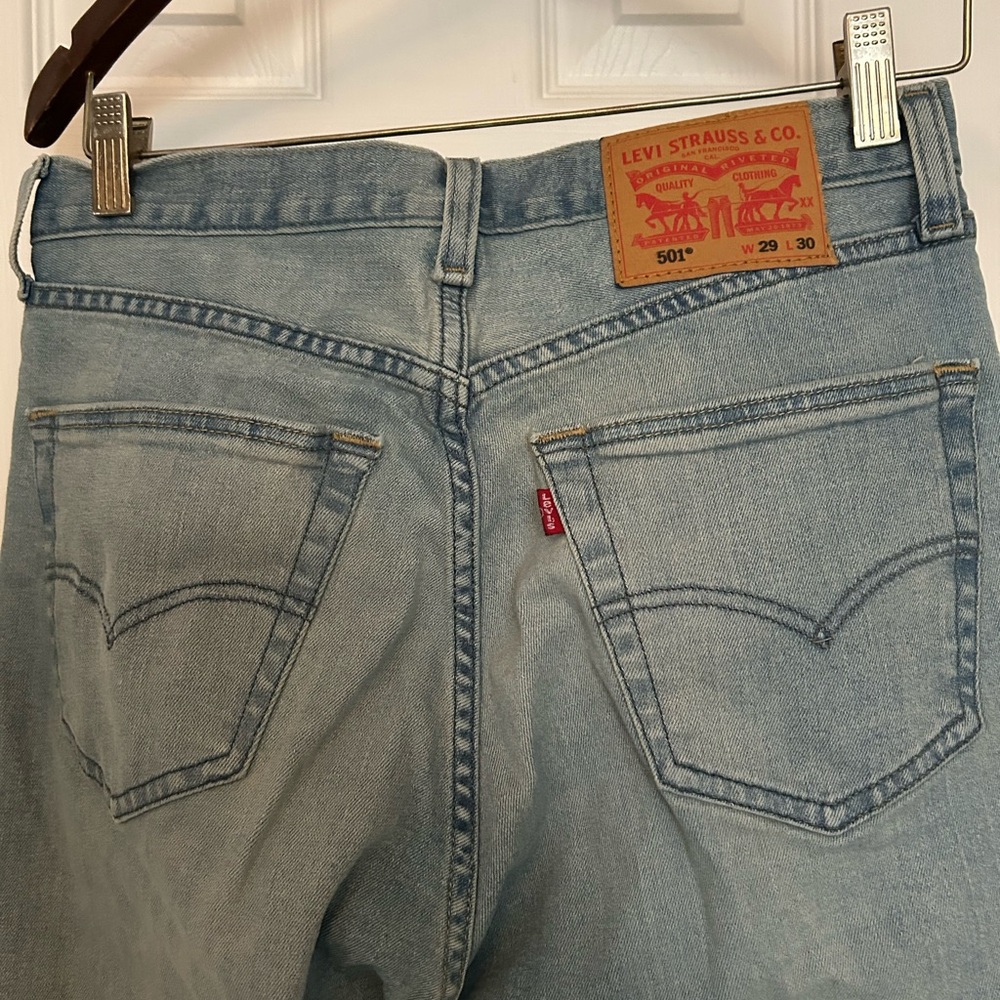Button fly Levi’s 501- Never worn. Removed tags. Perfect condition! - Picture 4 of 9